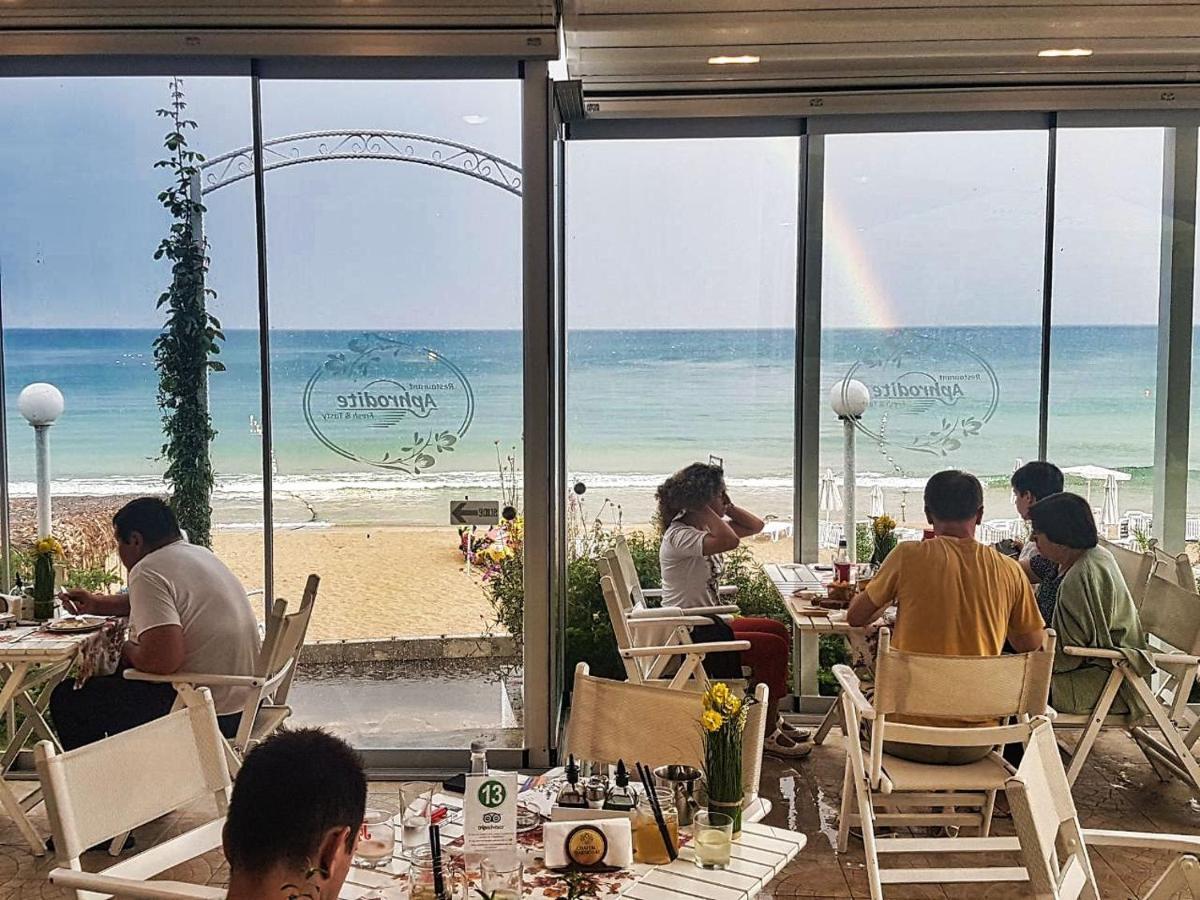 Aphrodite Beach Hotel 네세부르 외부 사진